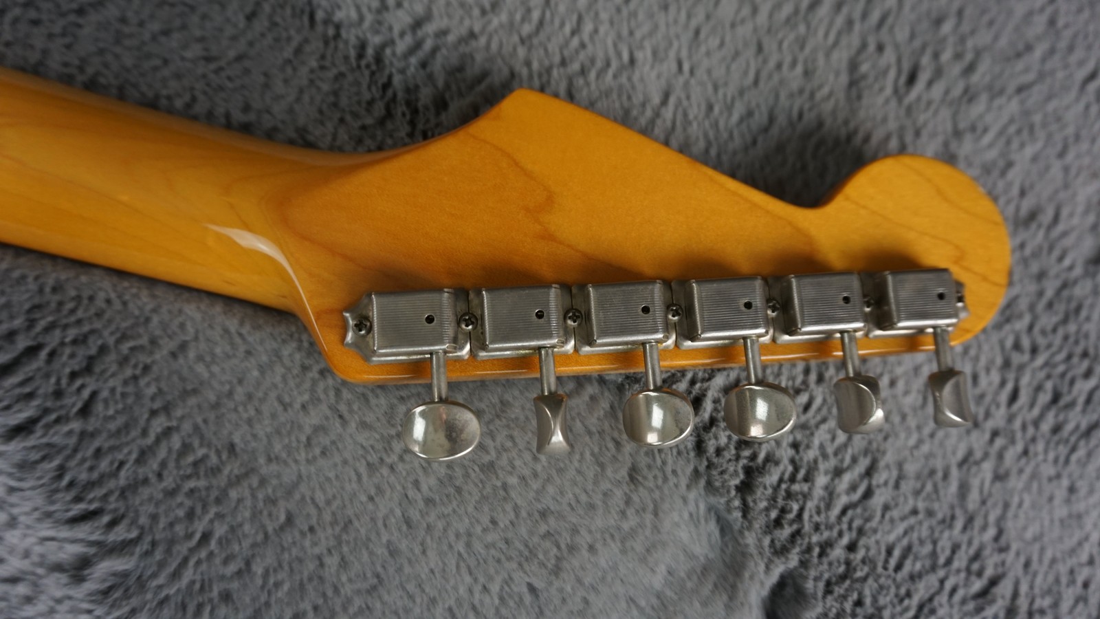 Fender ST62-80TX 04-05 – Burgundy Mist Japan – Matching Headstock