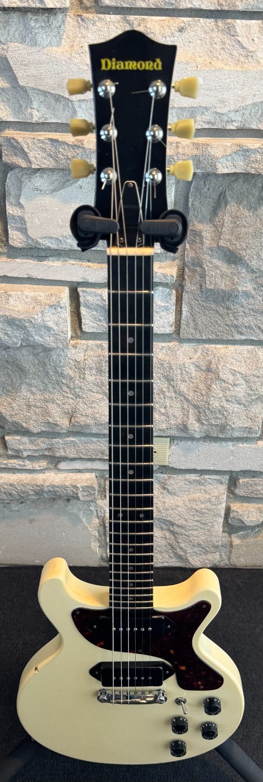 Aria – Diamond Double Cut 1970’s – Cream MIJ – Very Good Condition