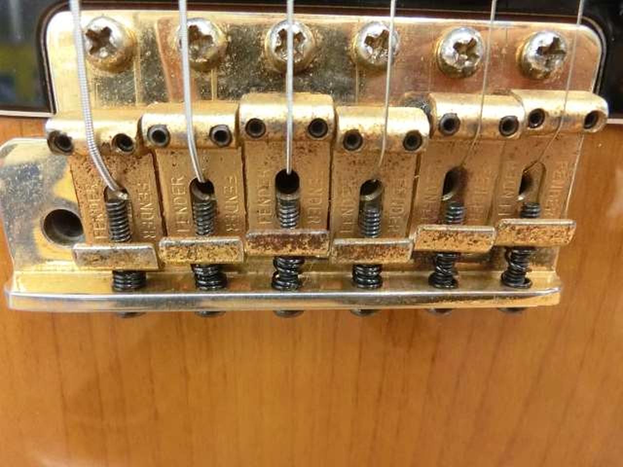 FENDER SRV ST 3TS guitar