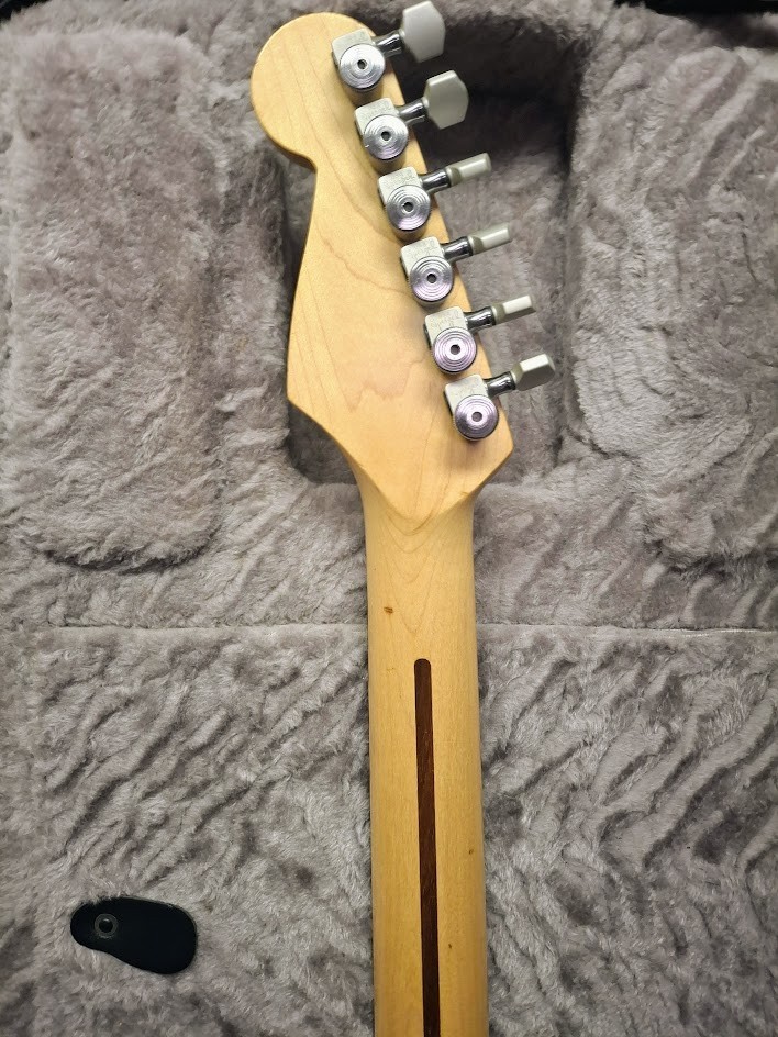 1991 FENDER AMERICAN STRATOCASTER MADE IN USA – LTD RUN BLUE W/OHSC