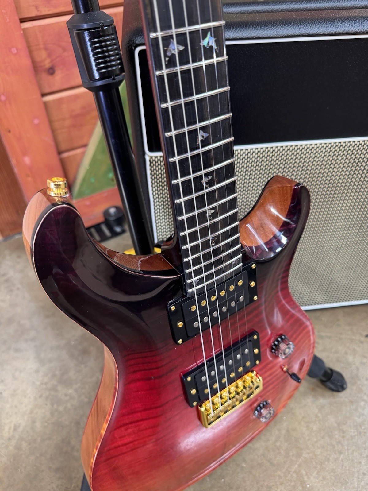 Pyro RS 2025 – Flame Fade – One-of-a-kind