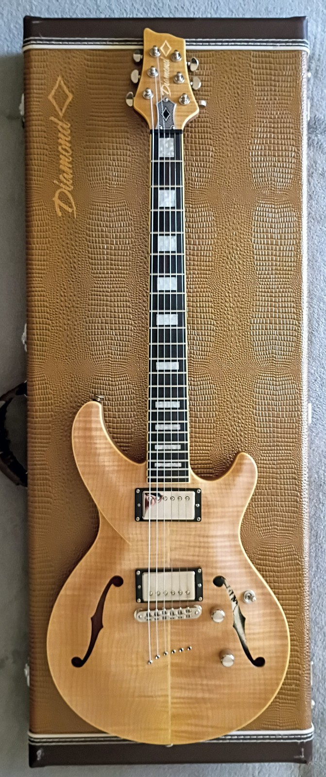 Diamond (DBZ) Monarch Semi-Hollow (Korea) Flame Maple ~ Seymour Duncan’s ~ OHSC
