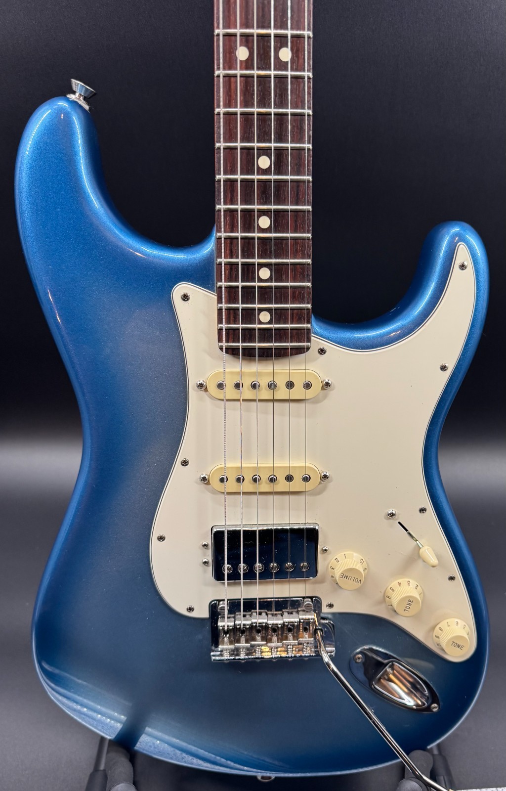 2021 Fender American Showcase Strat Sky Burst Metallic Excellent Condition