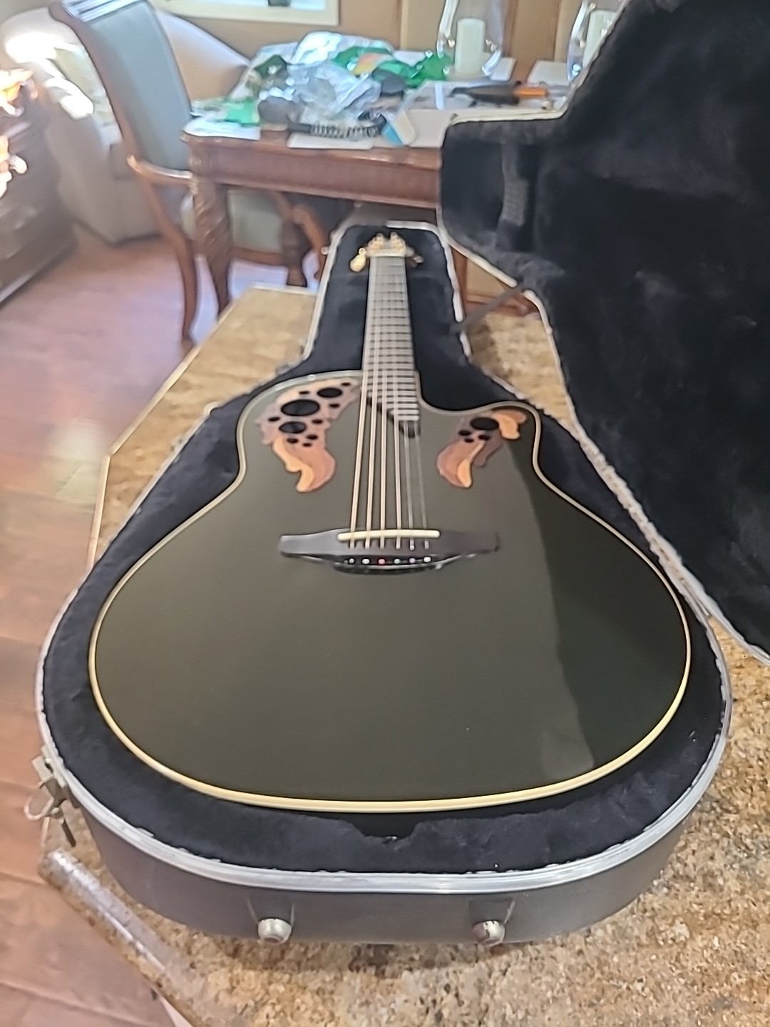 Ovation ADAMAS 1597 ACOUSTIC/ELECTRIC. GUITAR