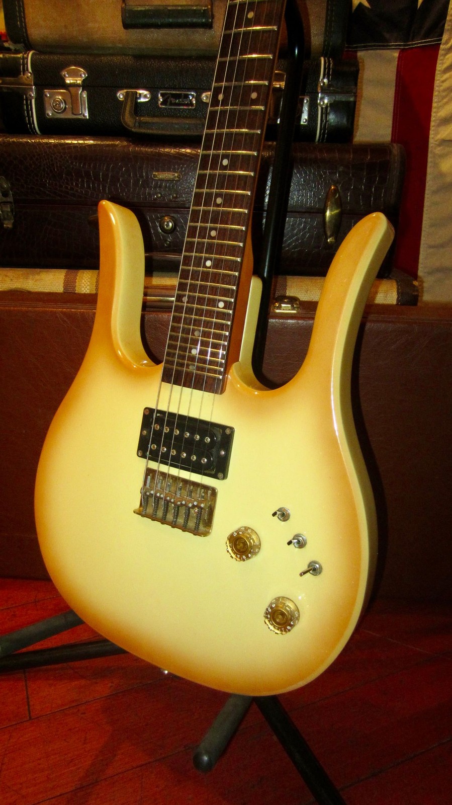 ~1981 Hondo Longhorn Burst w/ Original Case