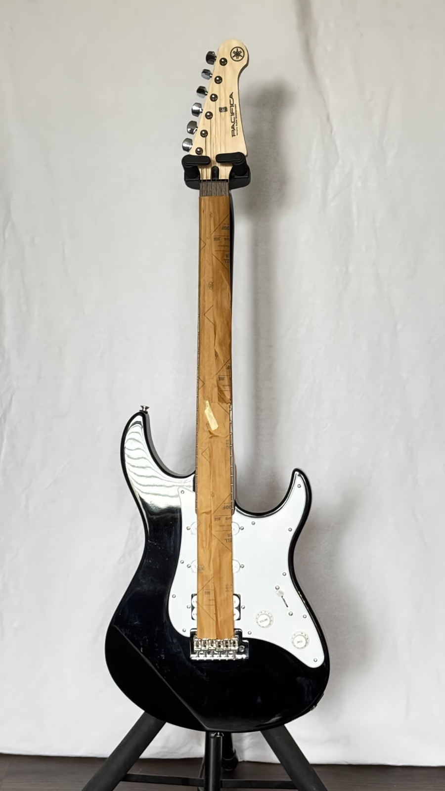Yamaha PAC012DLX Pacifica Electric Guitar – Black
