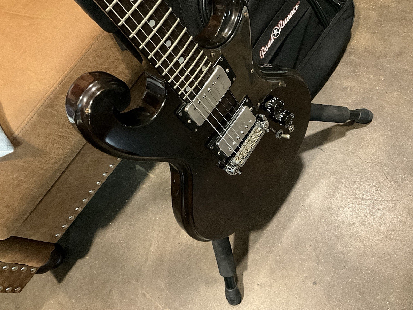 epiphone SC-450 scroll solid body electric guitar made in Japan 1970s in walnut