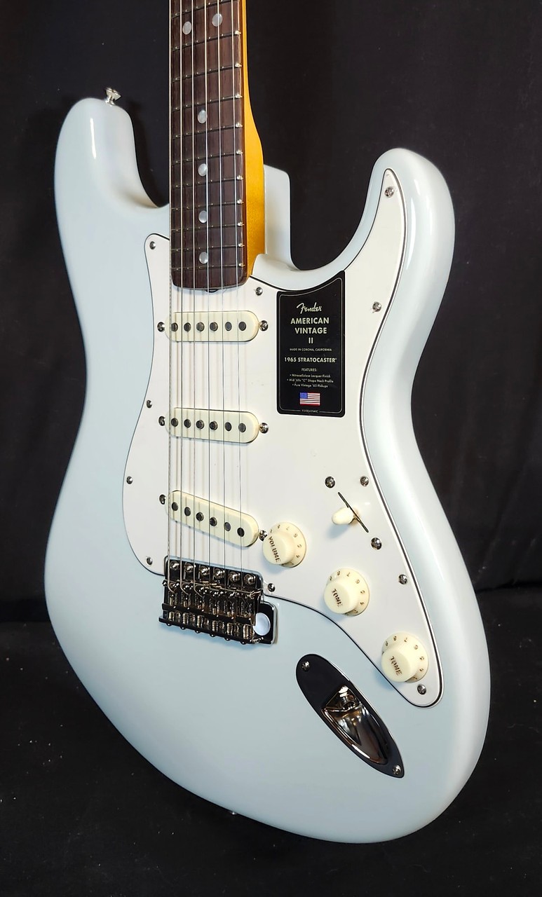 Fender American Vintage 1965 Stratocaster, Round-Lam Rosewood Fingerboard, Sonic
