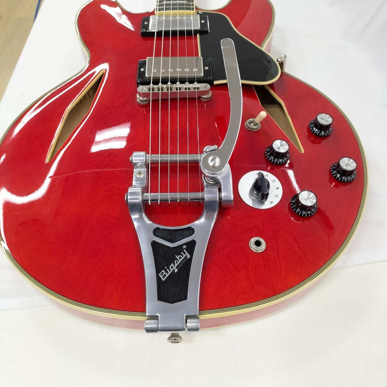 EPIPHONE Shinichi Ubukata ES-355 bigsby Electric Guitar
