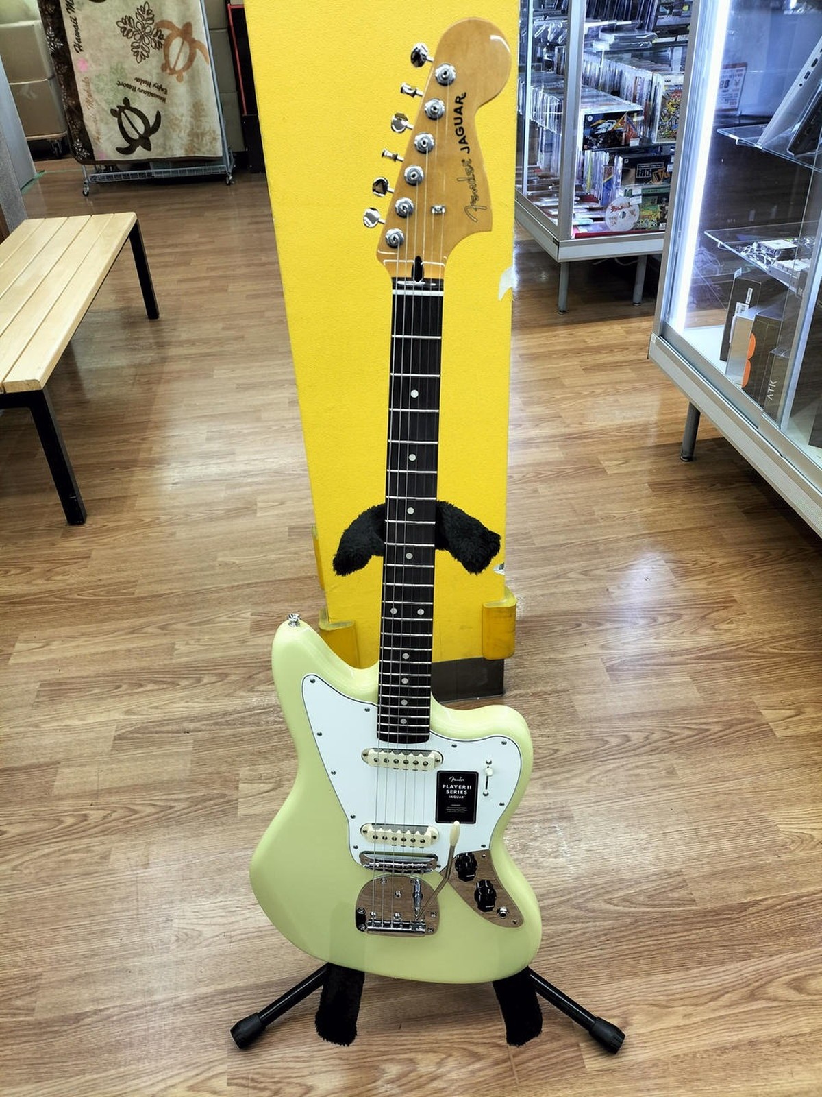 FENDER PLAYER II JAGUAR RW HLY Used Alder body Rosewood fingerboard w/Soft case