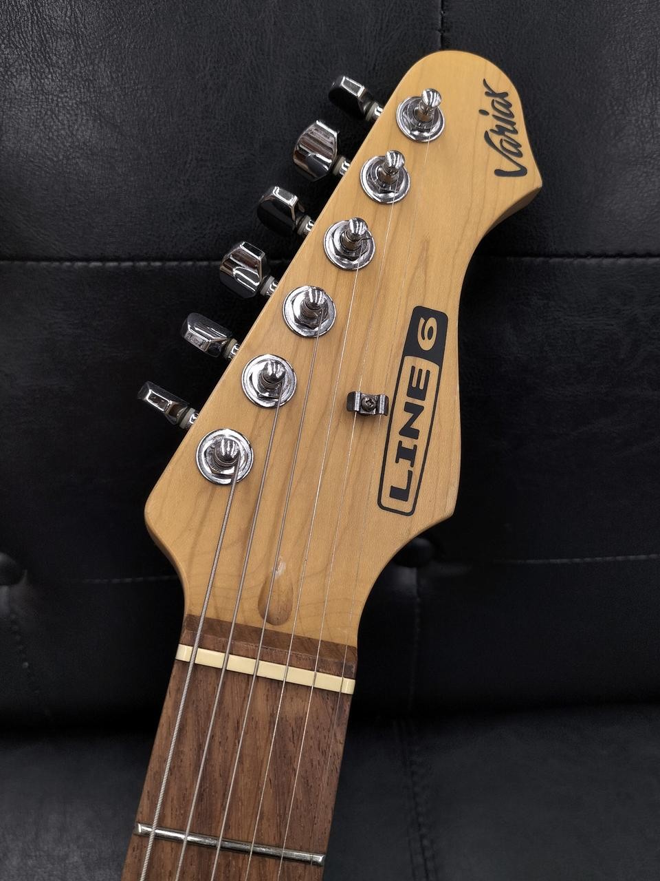 Line6 Variax 300 Safe delivery from Japan
