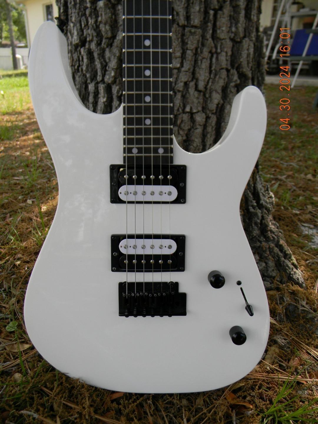 Jackson JS12,Hot Black/White Zebra Humbuckers,Coil Splitting, Black Hardware