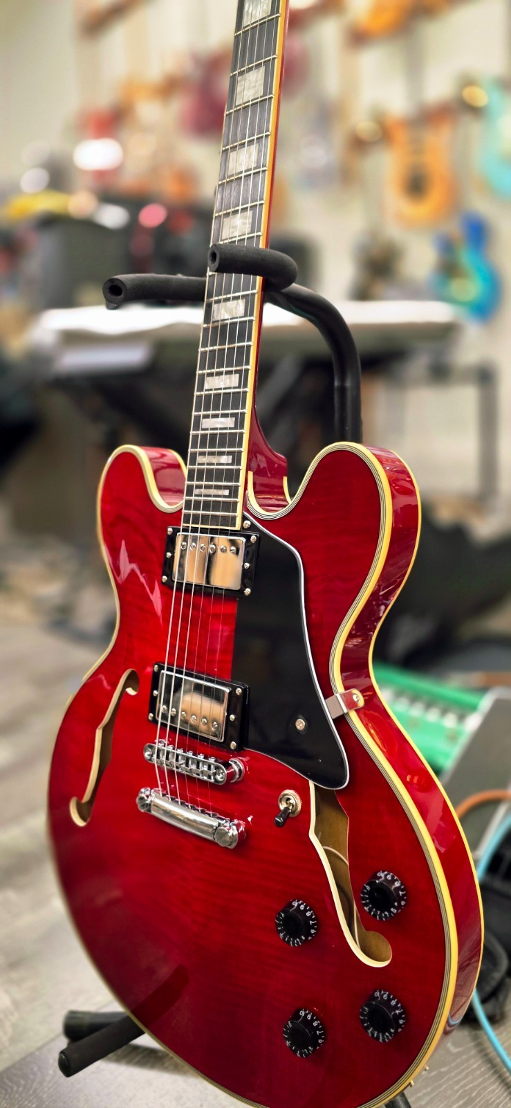 Aio wolf KSA50 2025 – Wine Red Electric Guitar Semi-Hollow Body
