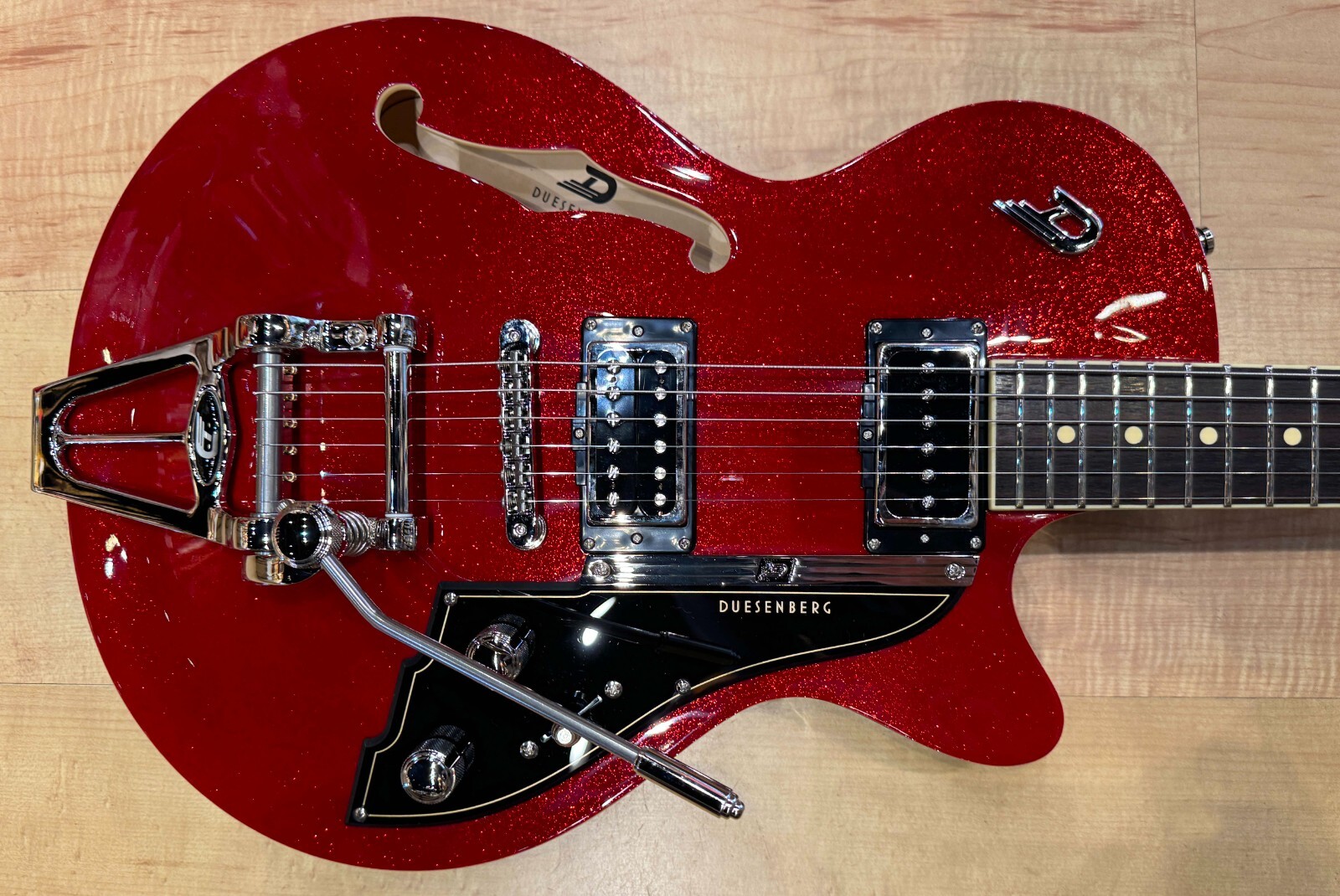 Duesenberg Starplayer TV Semi-Hollow Electric Guitar Red Sparkle