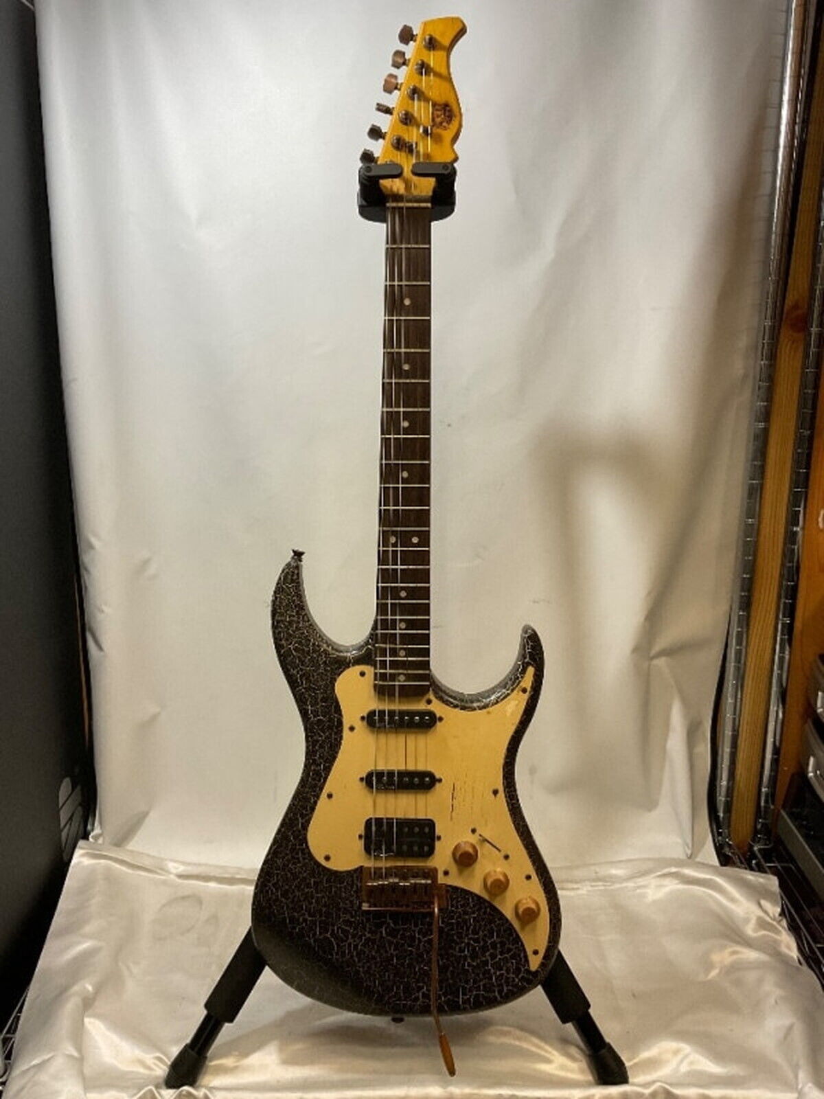 AXL electric guitar Used Basswood body Maple neck Rosewood fingerboard Gray