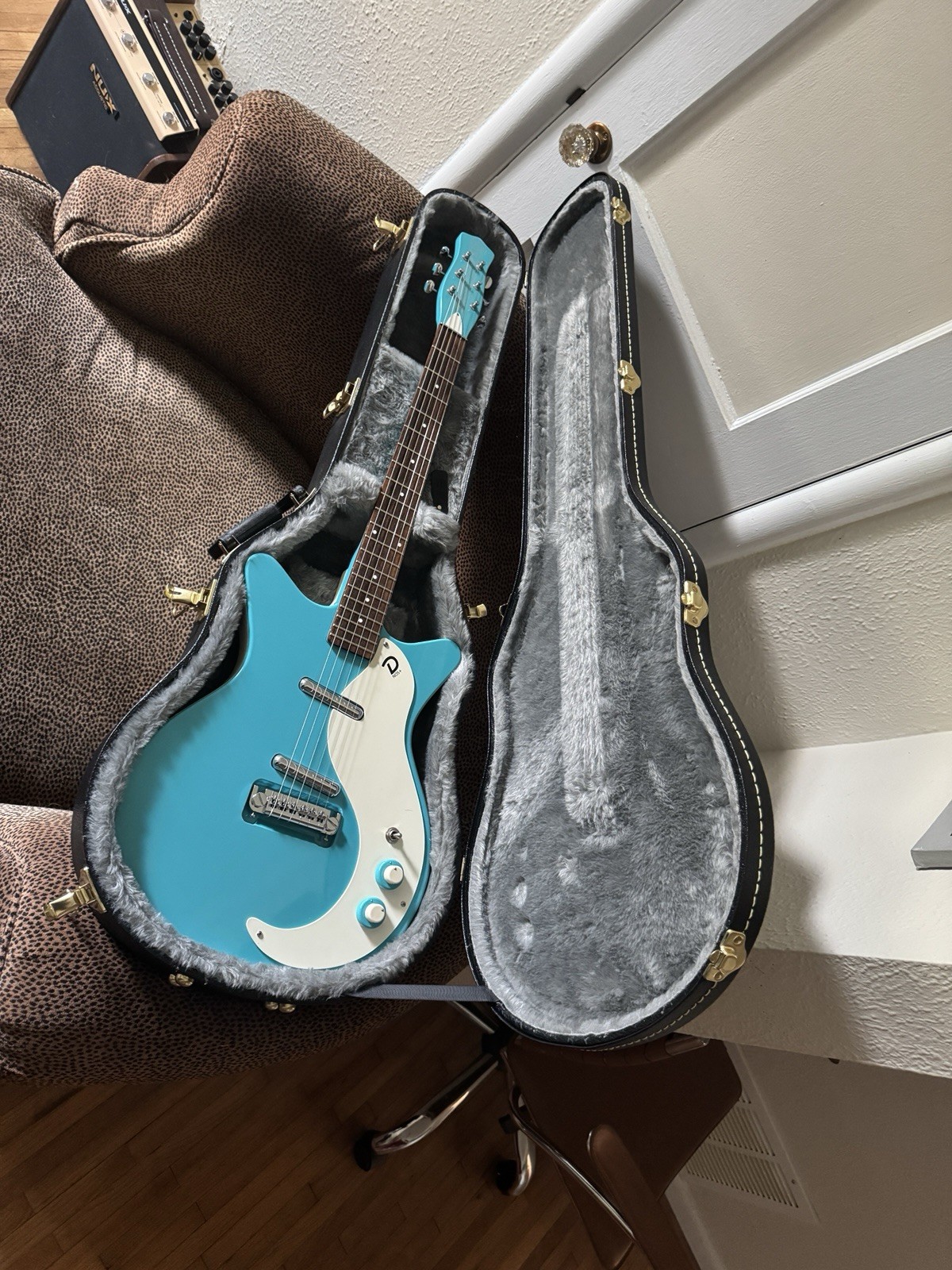 Danelectro Stock ’59 Electric Guitar Blue