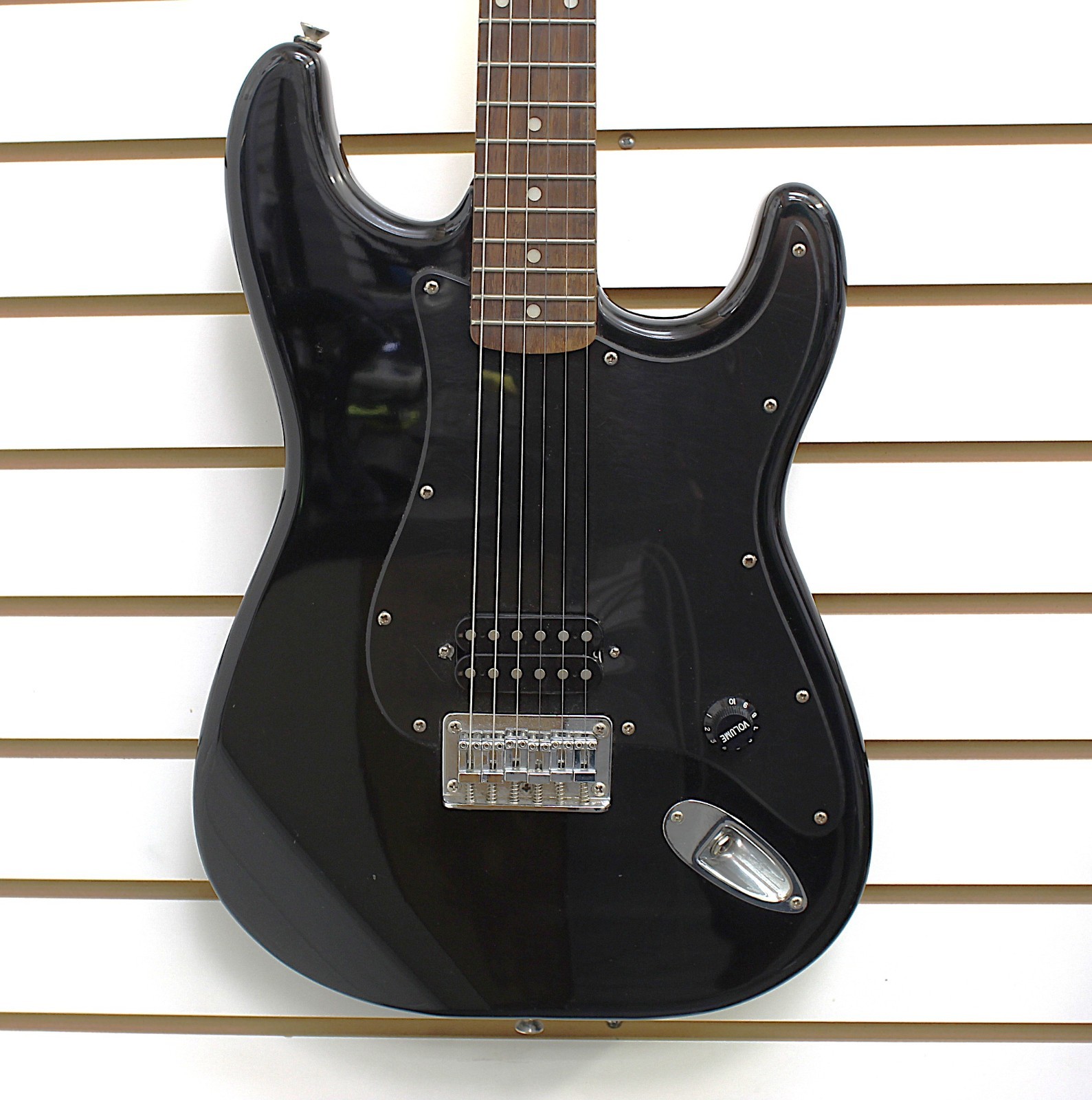 Squier Bullet Strat by Fender Electric Guitar Black w/ Fender Gig Bag