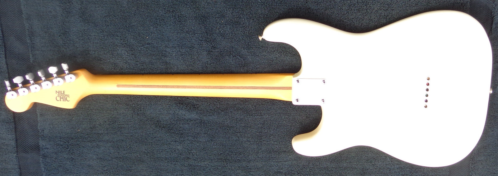 Fender Nile Rodgers Hitmaker Stratocaster Maple Fingerboard Guitar Olympic White