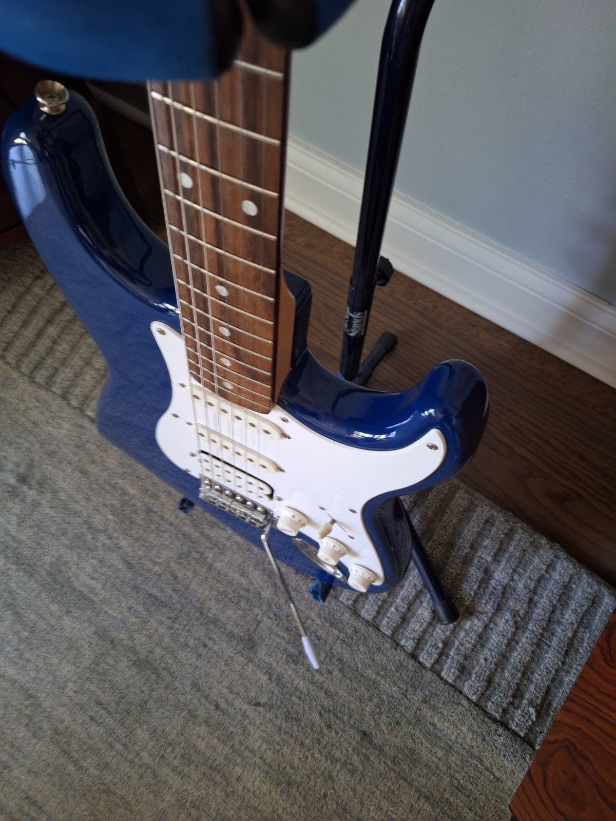 Fender Squier Affinity “Fat Strat” HSS baltic blue electric guitar