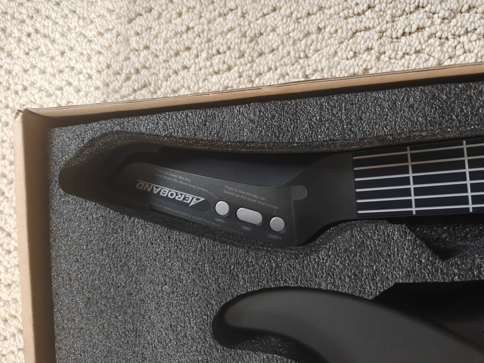 NEW AeroBand AG01 Smart Painless Guitar – MIDI Compatible – Black