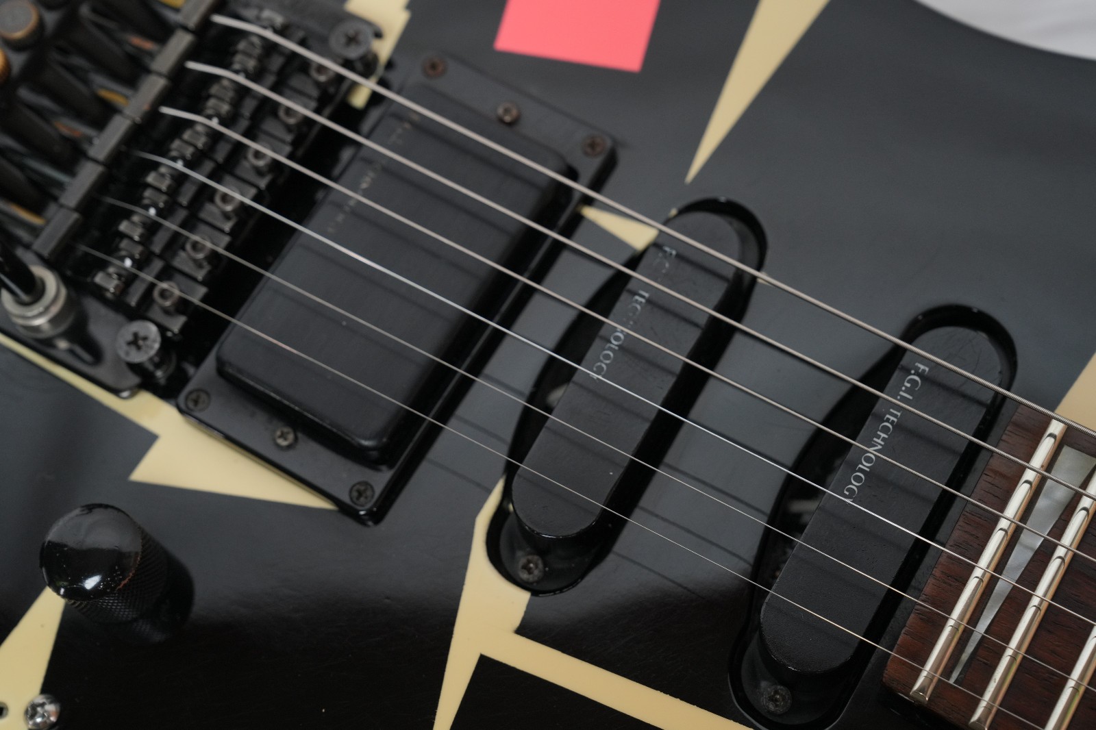 FERNANDES FR-120AV Whitesnake Vandenberg Signature Model – Rare Model!