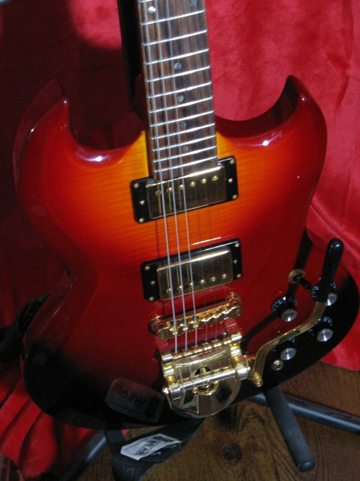 Guitar,Elec. ” Jay Turser JT55 C – FIREBURST , no longer made” Original,NEW