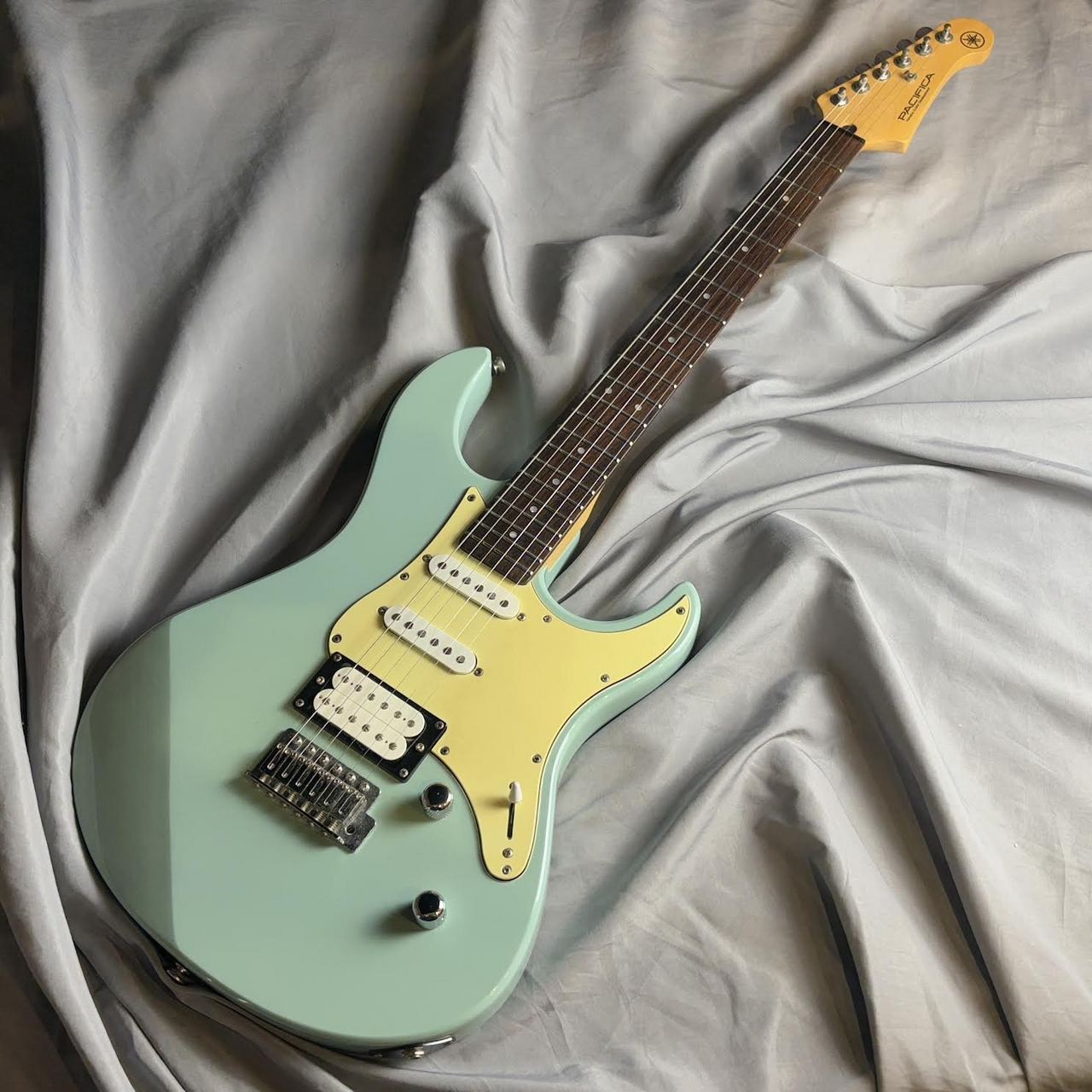Yamaha PAC112V Pacifica Electric Guitar Used w/ Soft Case