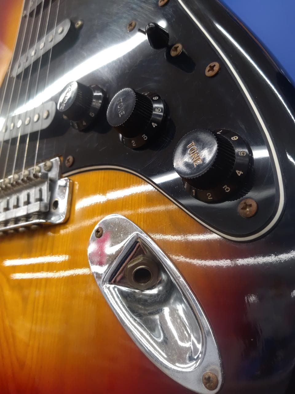 Tokai SS-36 Silver Star 3 Tone Sunburst ST Type Electric Guitar Used Product