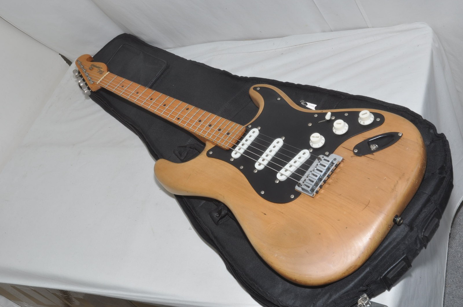 Bill Lawrence by Morris / Made in Japan Electric Guitar Ref. No 7449