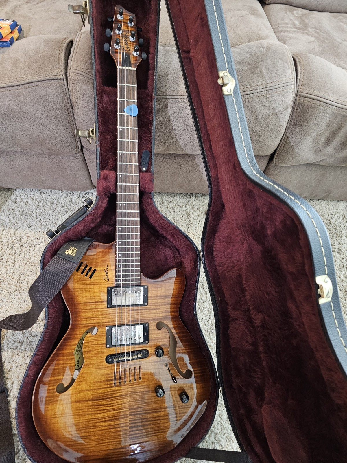 Godin Flat Five X Piezo & Electric Guitar 2 Input SIGNED BY ROBERT GODIN 2004