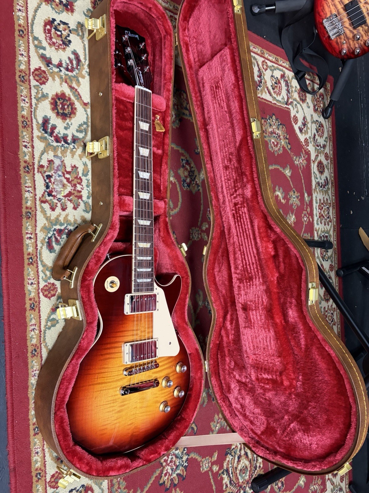 9.8 lbs Used Gibson Les Paul Standard ’60s Bourbon Burst