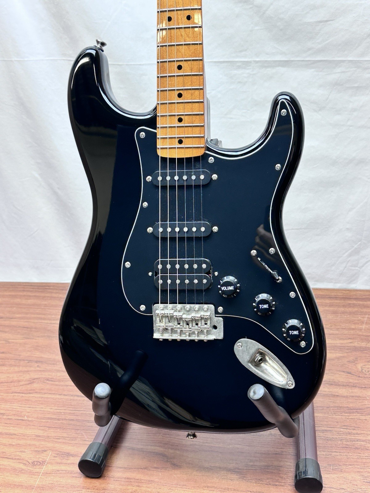 Squier Classic Vibe 70’s Stratocaster HSS Electric Guitar Gloss Black