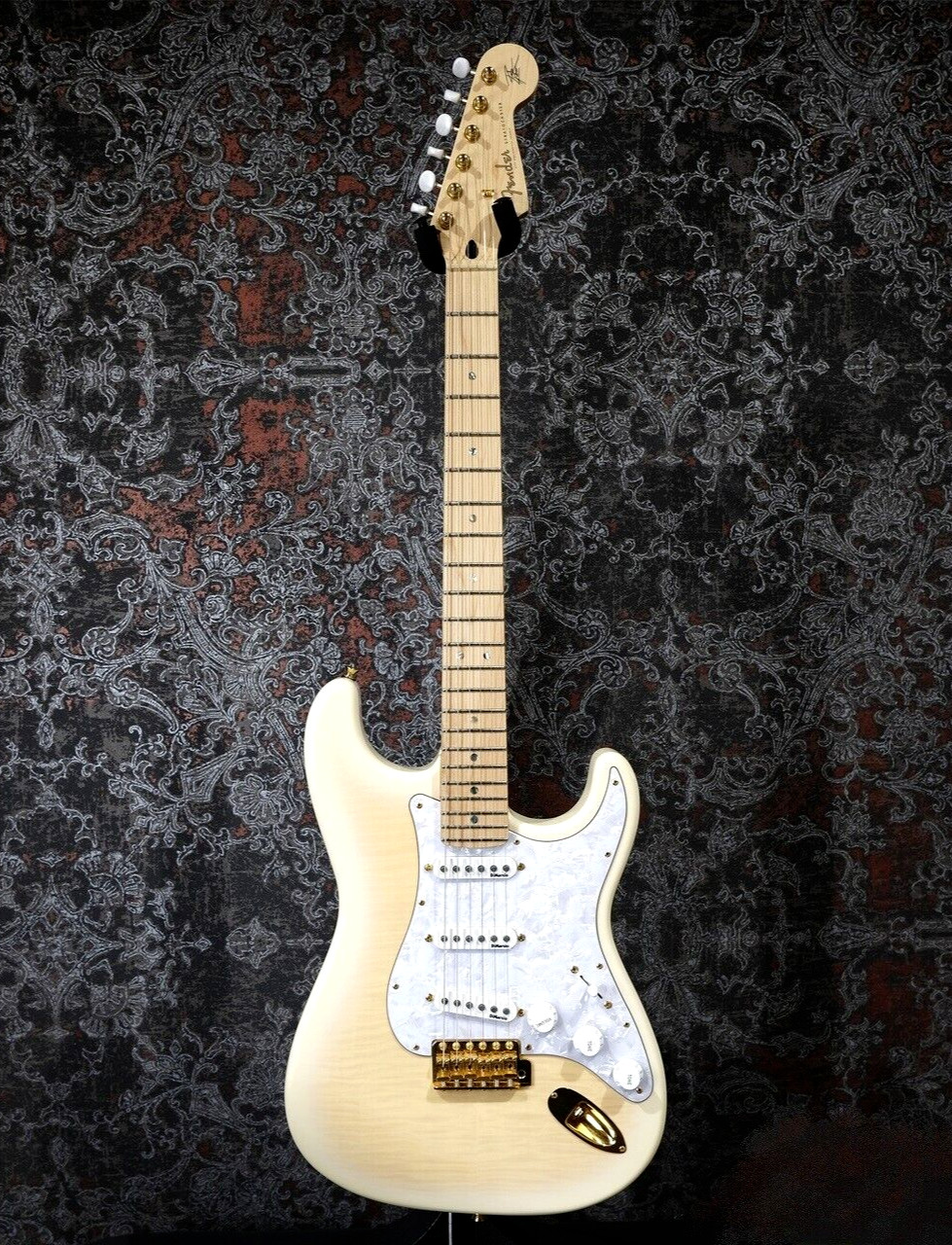 Fender Japan Exclusive Richie Kotzen Stratocaster See-Through White Burst JP