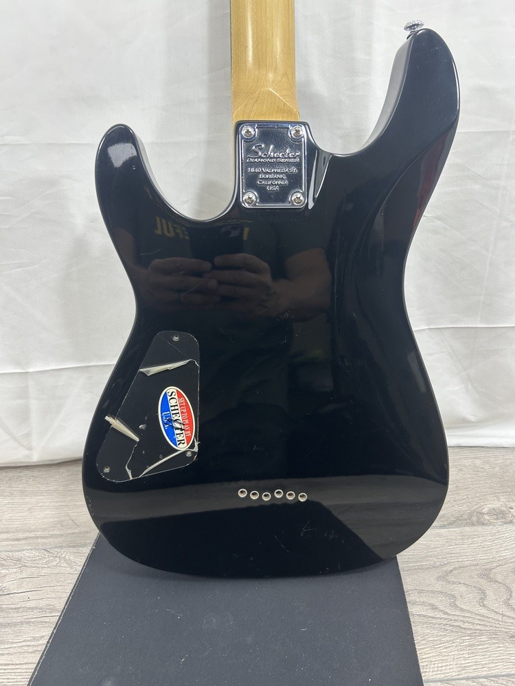 Schecter Diamond Series Omen-6 Electric Guitar W gig bag