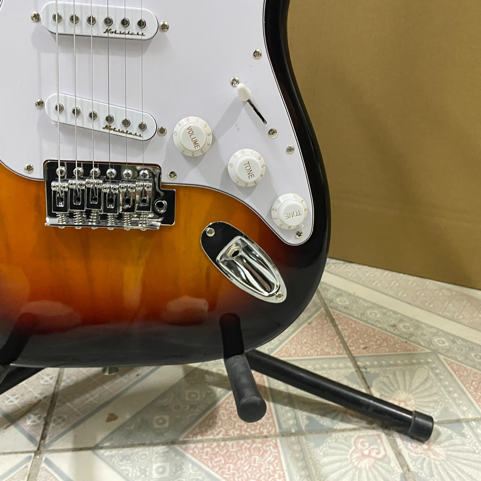 Brown Burst Electric Guitar 3S pickups maple fretboard&neck high quality