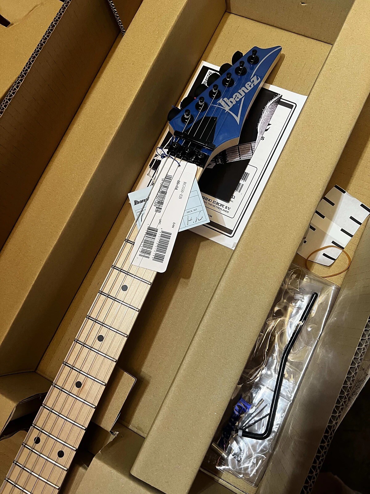 Ibanez RG550-EB Genesis Collection – Electric Blue