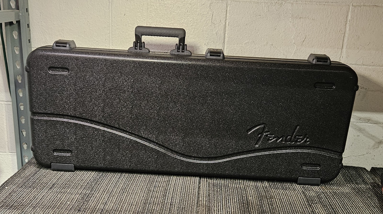 Fender American Ultra II Telecaster Maple – Sinister Red with Hard Case
