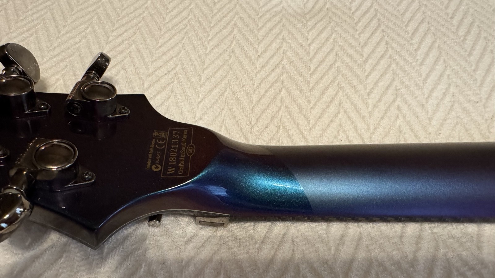 Schecter Hellraiser Hybrid | UltraViolet | NeckThru | Active EMG’sUS 57/66