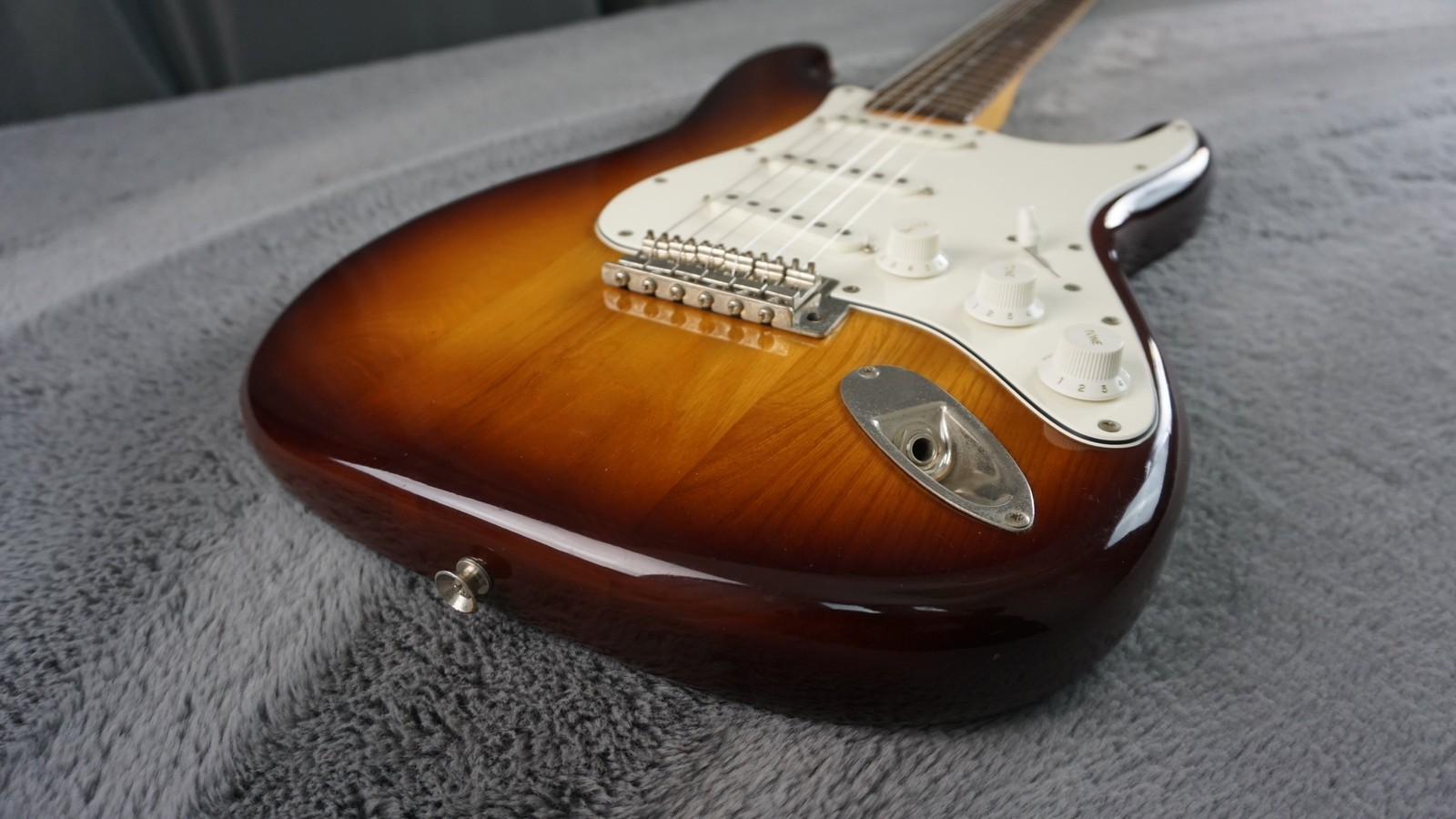 Fernandes S Style – Sunburst Japan
