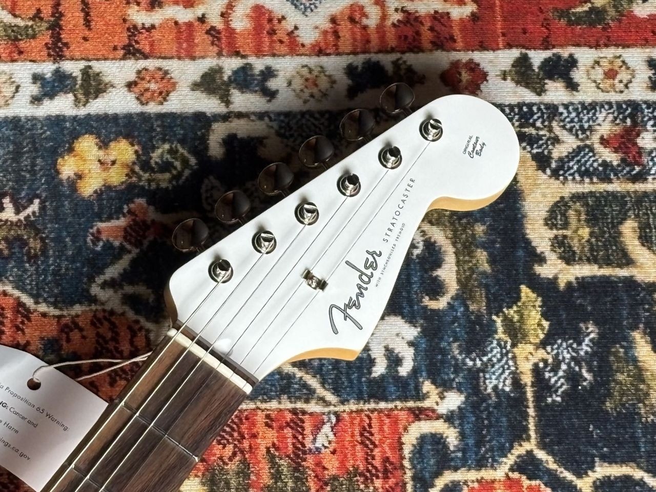Fender FSR Made in Japan Hybrid II Stratocaster HSS Satin Arctic White w/gig bag