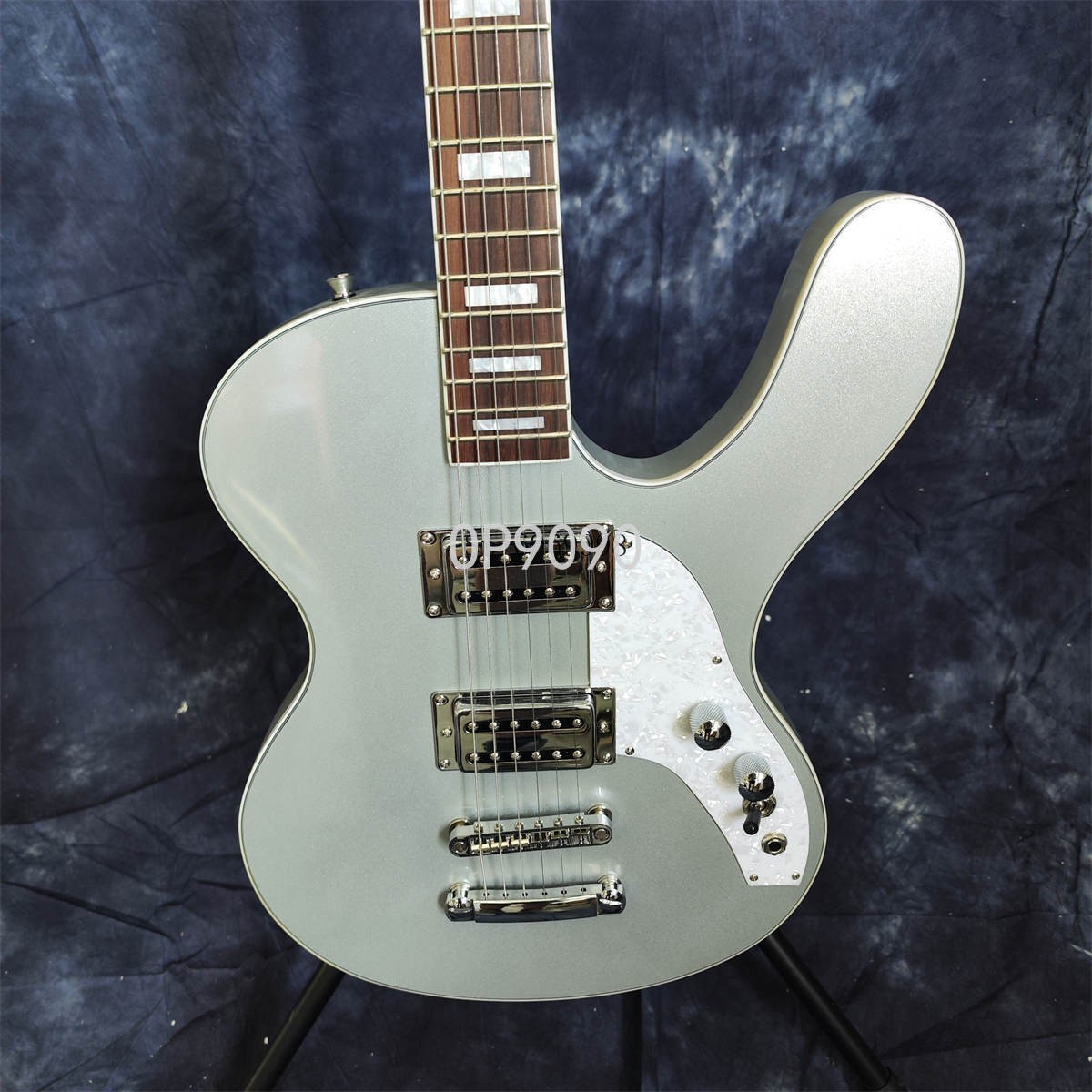 Metallic Silver Color Electric Guitar Solid Body 6String Maple Neck unique shape