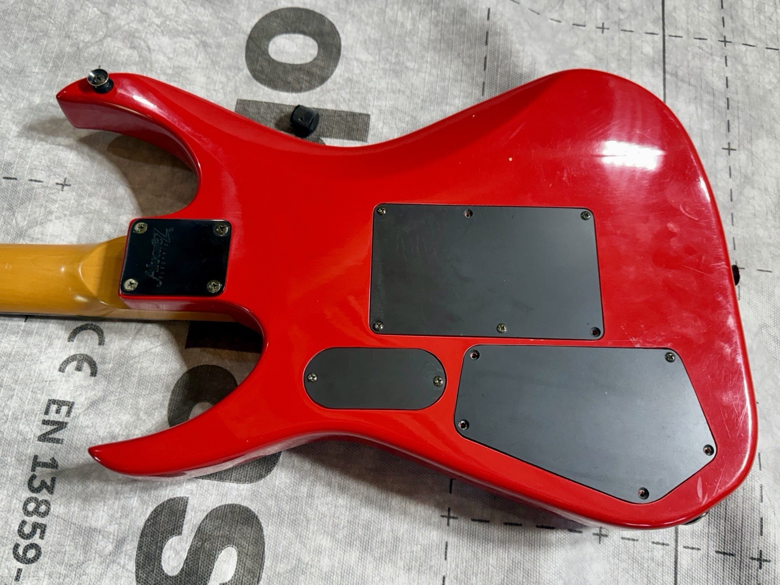 KILLER SHREDDER 1991 Alvarez Dana II w/Floyd Rose – Ferrari Red!!