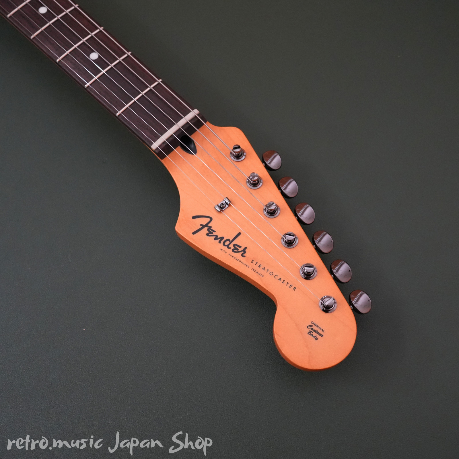 Fender Made in Japan 2026 Hybrid II Stratocaster Rosewood Matte Champagne Mirage