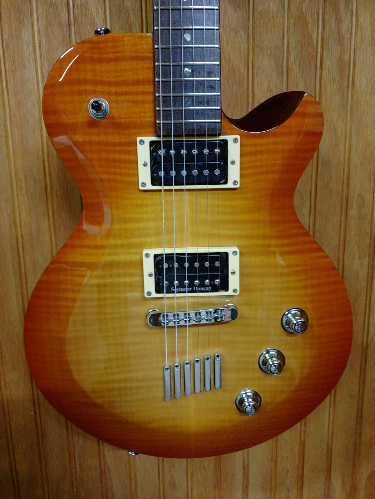 Yamaha AES 620 Amber Mahogany 6-String Electric Guitar