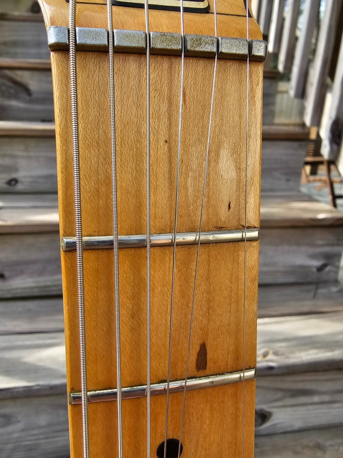 Peavey T-60 Electric Guitar with OHSC 8.2 lbs
