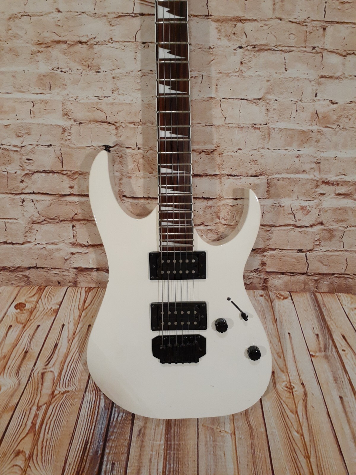 Ibanez GRG120BDX Gio Series Electric Guitar – White