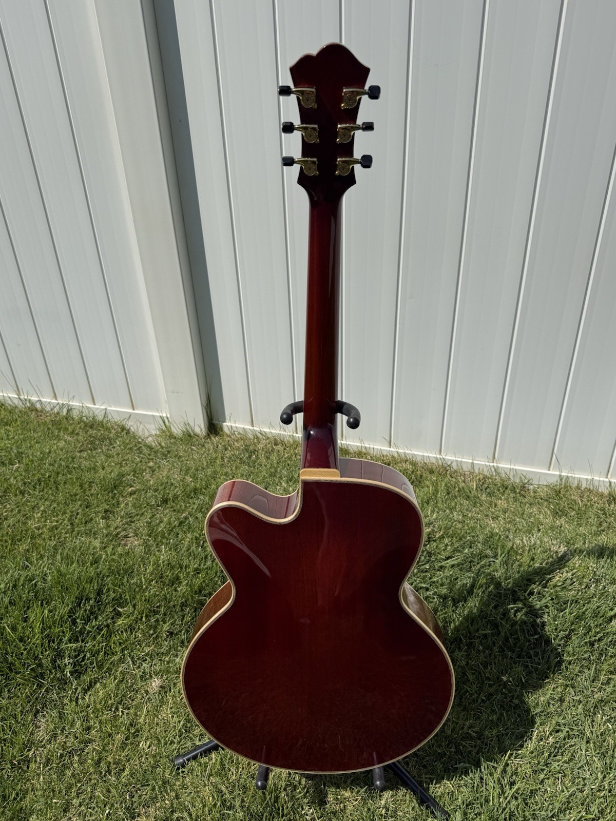 Yunzhi Jazz Box Archtop Guitar Solid Spruce Top 2024