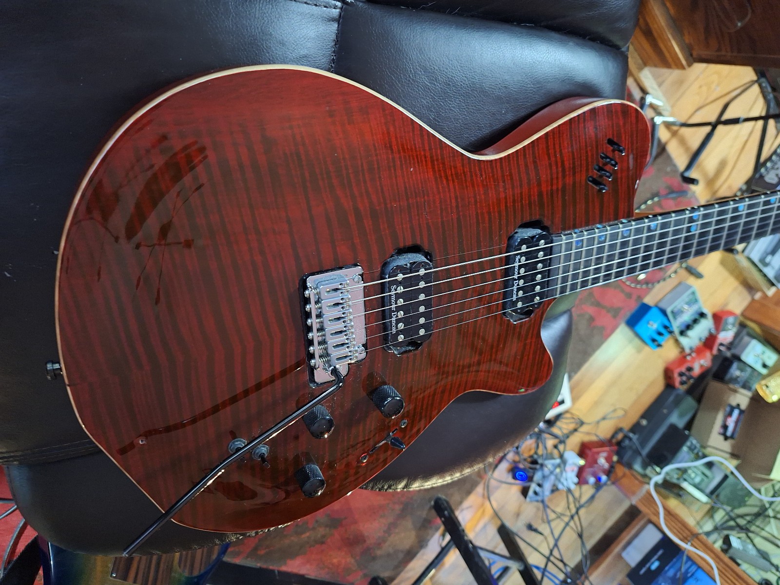 Godin LGXT Flamed Maple Top HH with Tremolo