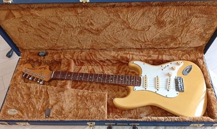 Fender Japan ST72 CST-50R Stratocaster E Serial 1980s MIJ w/ Hard Case