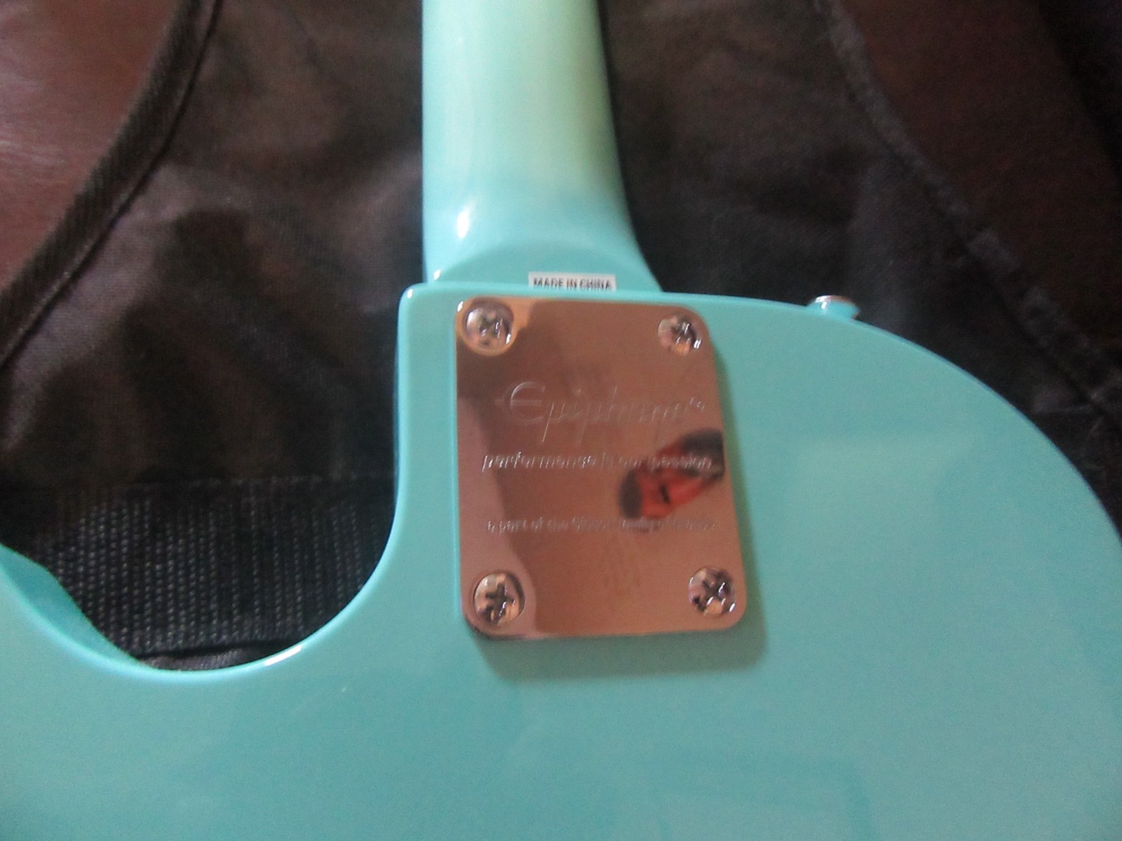 MINT 2018 Epiphone Les Paul SL electric guitar
